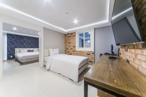 Gimhae Eobang-Dong Suite Hotel