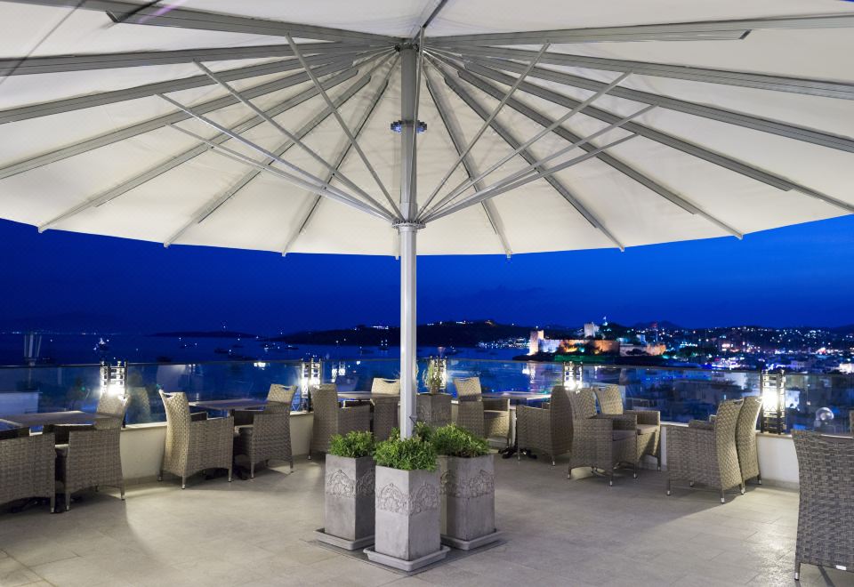 에나 부티크 호텔 루프탑 수영장