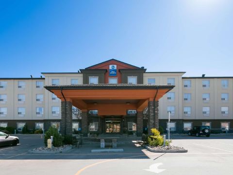 Best Western Bonnyville Inn  Suites