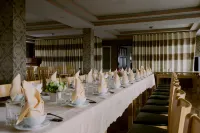 Aec Hotel Ban Me