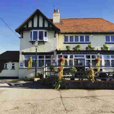 The Horseshoe & Castle Hotel Exterior