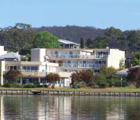 Crown Apartments Отели в г. Меримбула