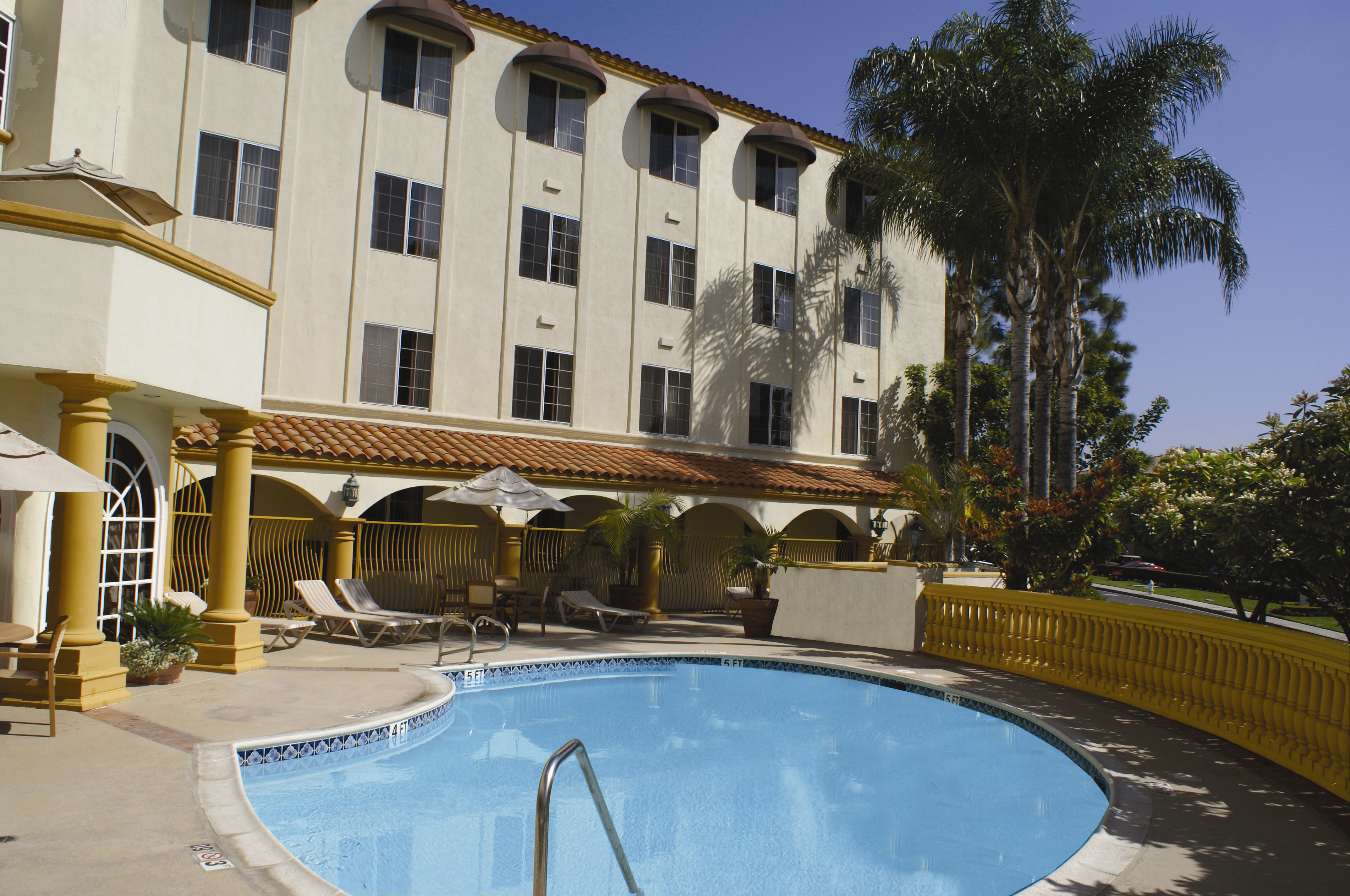 Hampton Inn & Suites Santa Ana/Orange County Airport