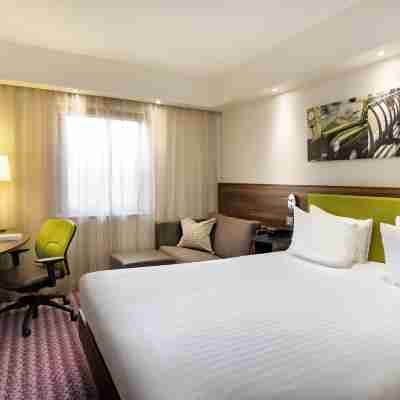 Hampton by Hilton London Croydon Rooms