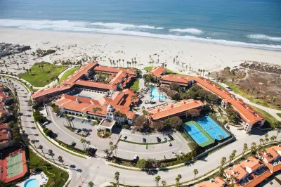 Zachari Dunes on Mandalay Beach, Curio Collection by Hilton Hotels near Airport Self Storage