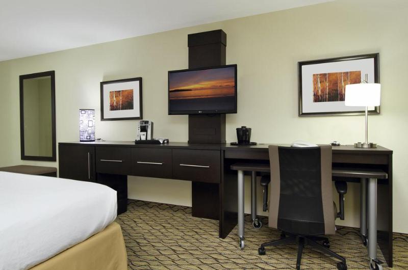 Holiday Inn Express Colorado Springs Airport, an Ihg Hotel