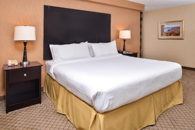 Holiday Inn Express Lewisburg - New Columbia, an Ihg Hotel