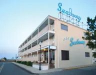 Seabonay Oceanfront Motel