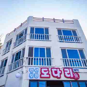 Geojedo Dodari Pension Hotel Exterior