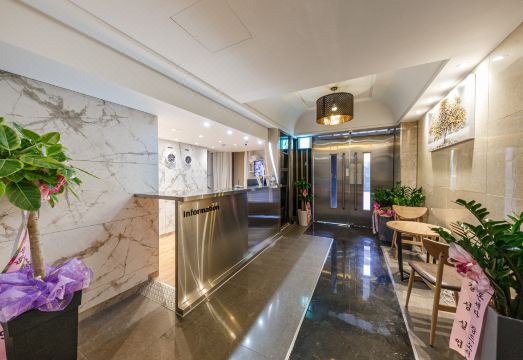 익산 호텔 더 브릿지