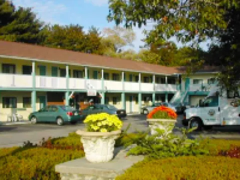 Hampton Motor Inn Hotels in Hampton