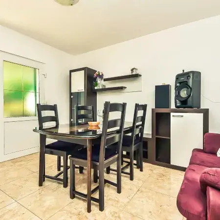 Franka Hotels in Pasman
