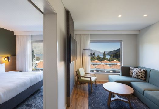 Holiday Inn Express & Suites Queenstown