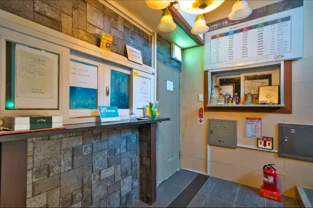 Yeongwol Cinderella Отели рядом с достопримечательностью «Byeolmaro Observatory»