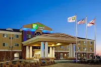 Holiday Inn Express & Suites Florence Northeast Hotels in der Nähe von Towers Cafe