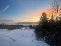Au Sommet du Lac Magog Hôtels à proximité de : Promenande de la gorge de la Magog
