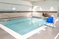 Holiday Inn Express & Suites DAYTON EAST - BEAVERCREEK by IHG - Pools