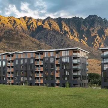 La Quinta by Wyndham Remarkables Park Queenstown Отели рядом с достопримечательностью «Пивоварня Altitude Brewing»