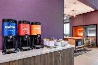 Tru by Hilton Columbia Greystone - breakfast