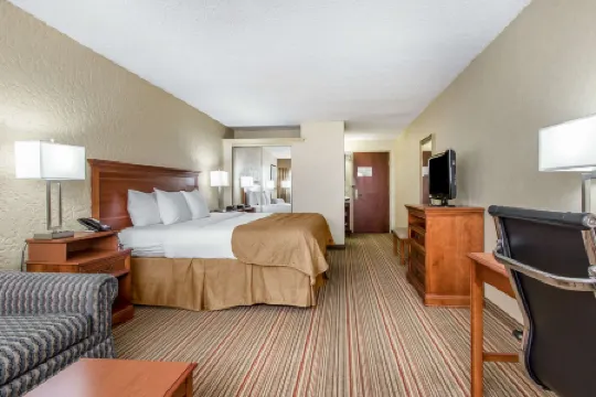 Ramada by Wyndham Tulsa Broken Arrow