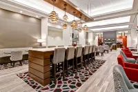 Hampton Inn & Suites by Hilton-Grande Prairie, Alberta - parking
