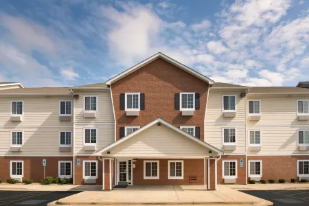 Extended Stay America Select Suites - Cleveland - Mentor Отели в г. Ментор-он--Лейк