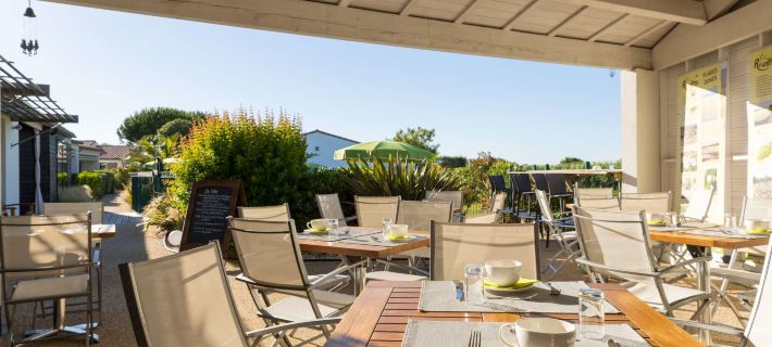 Hôtel les Vignes de la Chapelle, "The Originals Relais" Hotels in Charente-Maritime