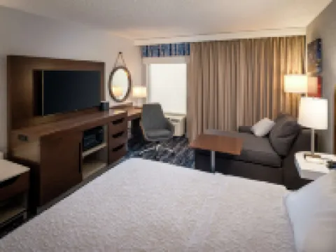 Hampton Inn Long Island/Commack Hotels in Commack