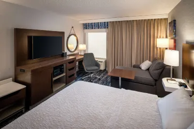 Hampton Inn Long Island/Commack Các khách sạn ở Commack