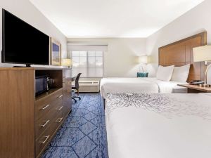 La Quinta Inn & Suites by Wyndham NE Long Beach/Cypress