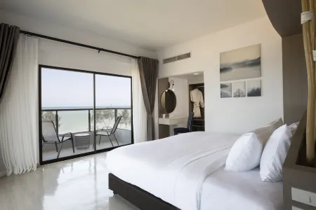 Centara Life Cha-Am Beach Resort Hua Hin Отели в г. Ча-Ам