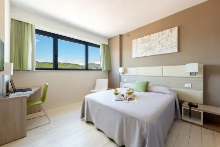 Hotel Cristina Отели рядом с достопримечательностью «Mostra d'Oltremare»