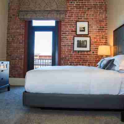 The Fairmont Heritage Place Ghirardelli Square Rooms