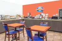 Baymont by Wyndham Green Bay Hotel di Ashwaubenon
