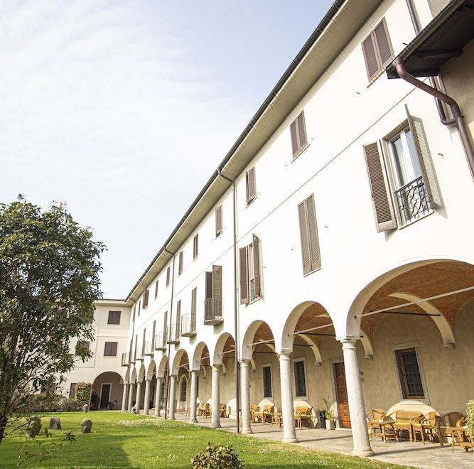 2. Hotel Il..