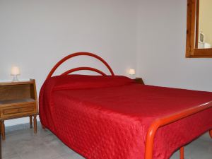 Holiday Home with Air Conditioning and Balcony for 6 People in San Foca