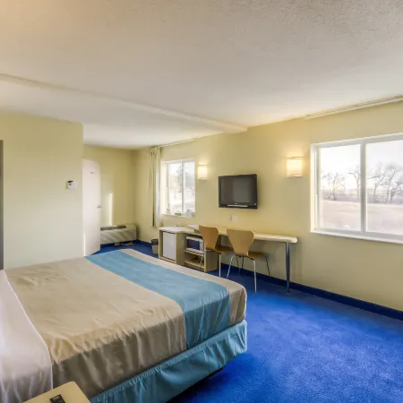 Super 8 by Wyndham Estevan