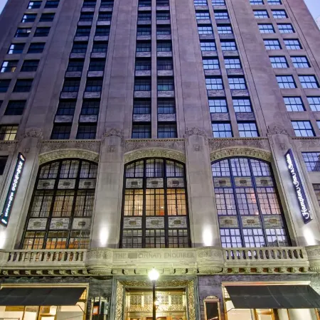 Hampton Inn & Suites Cincinnati-Downtown
