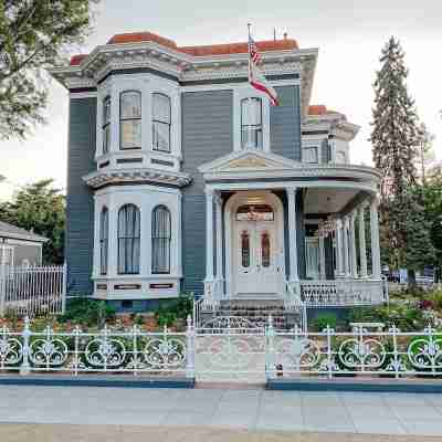 The McClelland House Hotel Exterior