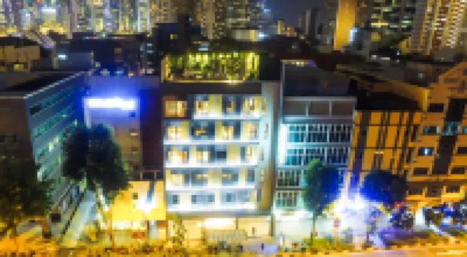 A Hotel Bugis Hotel berhampiran F1 Pit Building