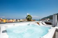 Don Giulio Luxury Rooms Jacuzzi Hotel a Vico Equense