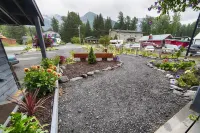 Ski Inn Hotels in Girdwood