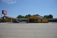 Budget Inn El Reno Hotels near Lake El Reno RV Park