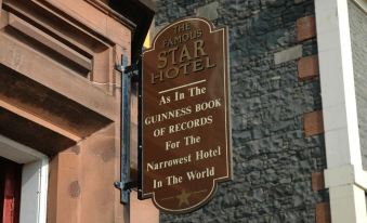 The Famous Star Hotel Moffat