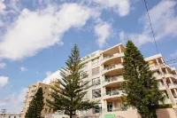 The Coogee View Beachfront Serviced Apartments - balcón