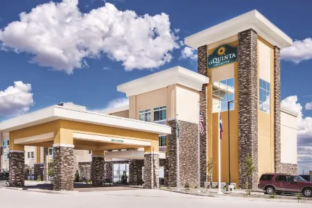 La Quinta Inn & Suites by Wyndham Monahans Отели в г. Монаханс