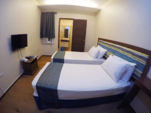 Golden Gate Suites Hotels in Dumaguete