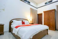 RedDoorz @ Avros Guest House Medan Hotel a Medan Kota