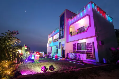 Anand Valley Panhala Hotel di Madale