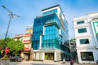 The King Hotel Hotel di Thinh Dan